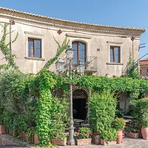 https://bar-vitelli-charming-suites.sicilyhotelsitaly.net