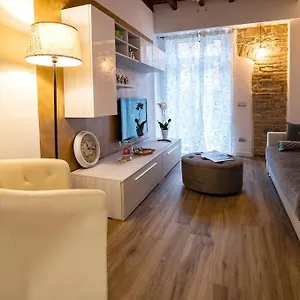 Carrara Deluxe , Bérgamo Italia
